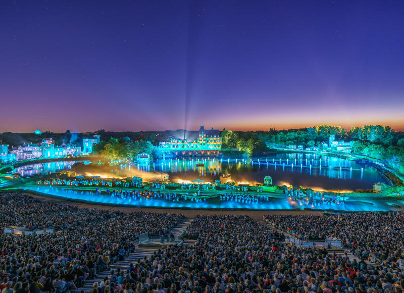 panorama vue depuis les gradins du spectacle de la cinescenie