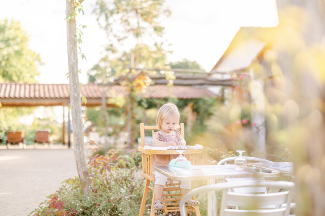 restaurant-chaise-haute-largeur-1100